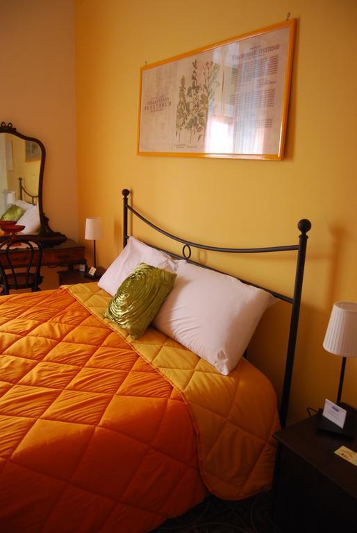 Bed And Breakfast Casa Mariella Neapel Rum bild
